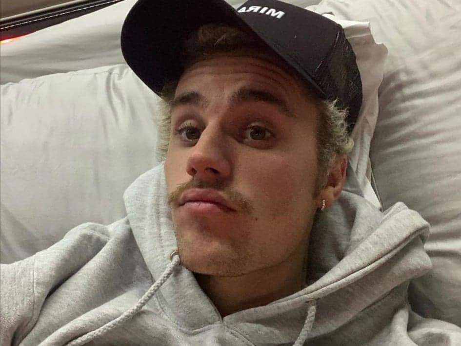 "Hay poder en la debilidad. Mi trabajo es un reflejo de eso, gracias por amarme en mi peor momento", aseguró.