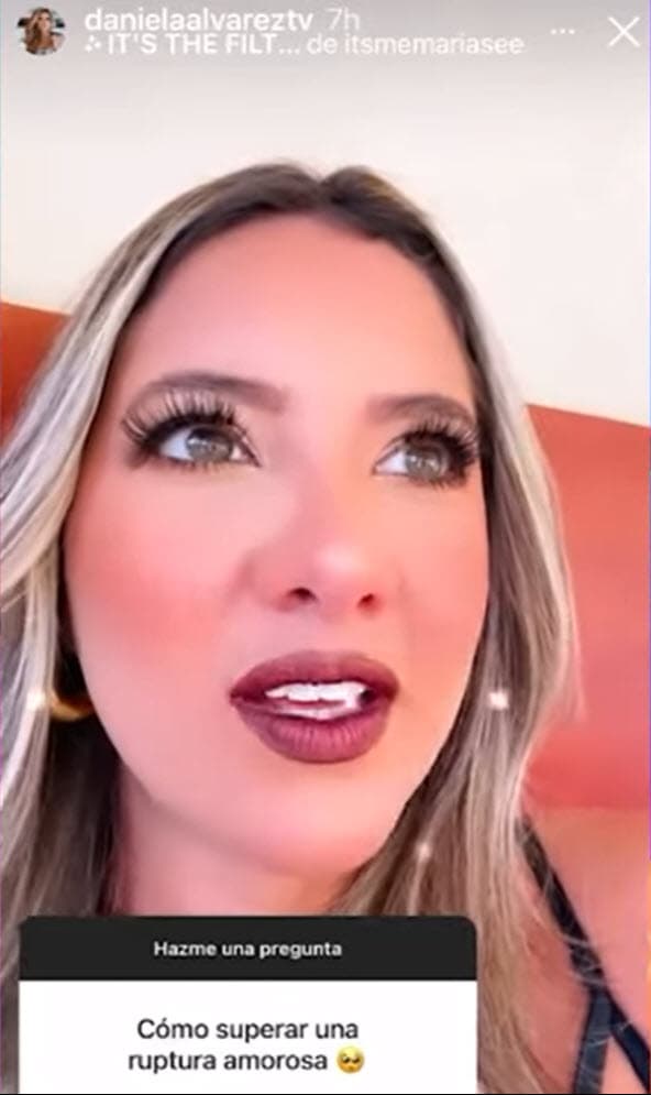 En otra, le preguntaron cómo se superaba una relación amorosa: "Terminar con una persona que uno quiere, con la que una ha vivido momentos muy especiales, con la que una ha compartido tantas cosas, es super difícil, pero para todo en la vida siempre hay que hacer un duelo". 
<br>