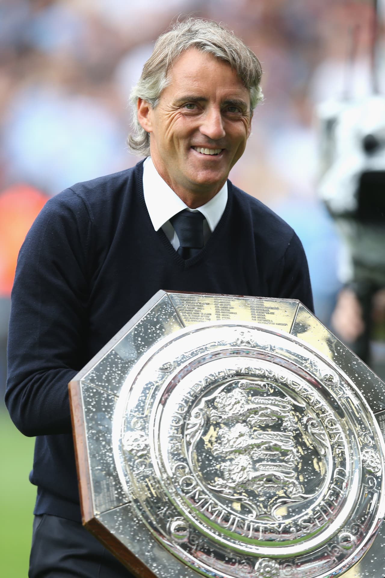 La Community Shield también llegó a manos del italiano en el 2012 y con ello se despidió para emprender nuevos retos.