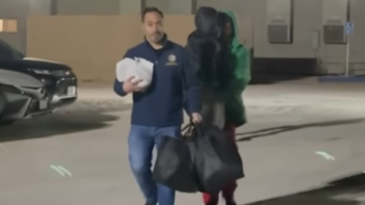 Liberan a niño Liam y a su padre; habían sido detenidos por agentes de ICE en Minnesota
<br>