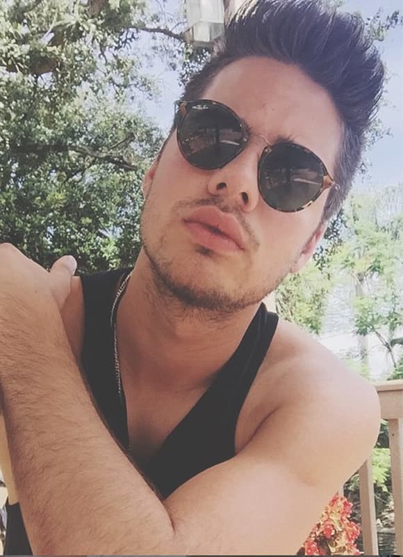 '#RelaxSundays', compartió William. (Junio 14, 2015)