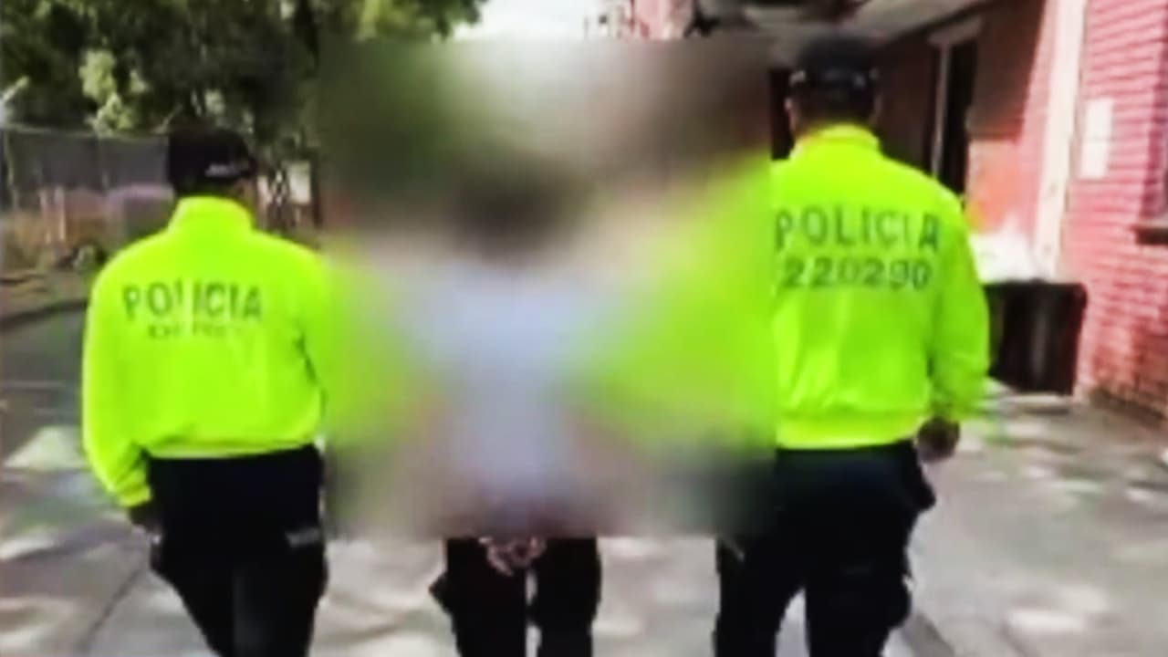 Ladrón se entrega a la policía en Colombia tras robar un celular y descubrir impactantes pruebas de abuso infantil