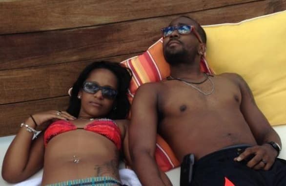 Corren los rumores de que Nick la presionaba para que le pidiera más dinero a su familia y que le liberaran el fideicomiso que Whitney le había dejado como herencia.