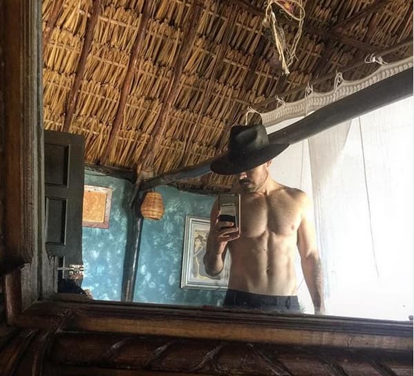 “Comer bien, hacer ejercicio, sí me cuido mucho la cara, el pelo y demás […] 
<b>Me cuido mucho bien desde hace mucho tiempo</b> y creo que hay que mantenerse sanos en lo mayor posible”, compartió.
<br>