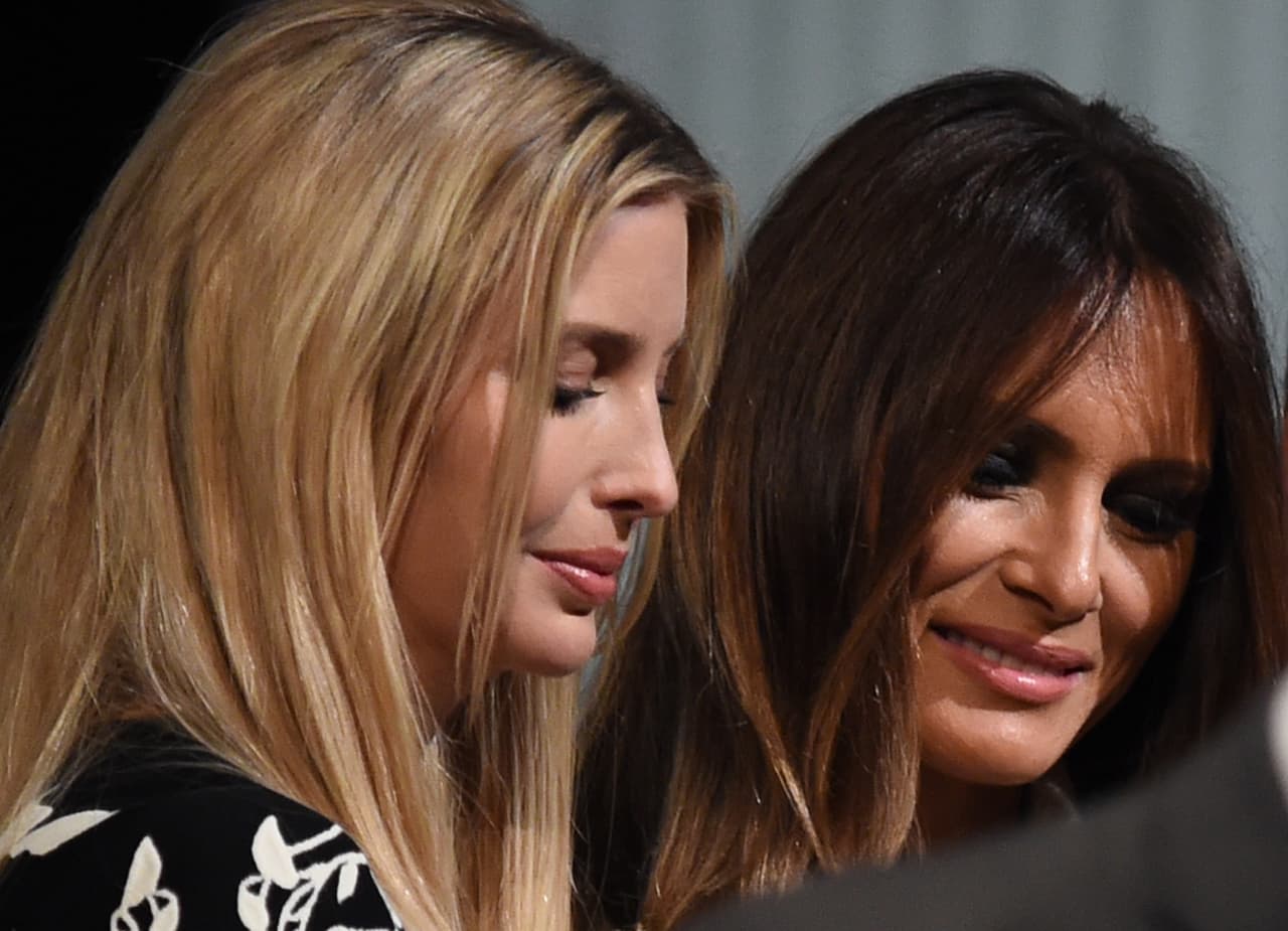 Las mujeres de Donald Trump lo defienden 