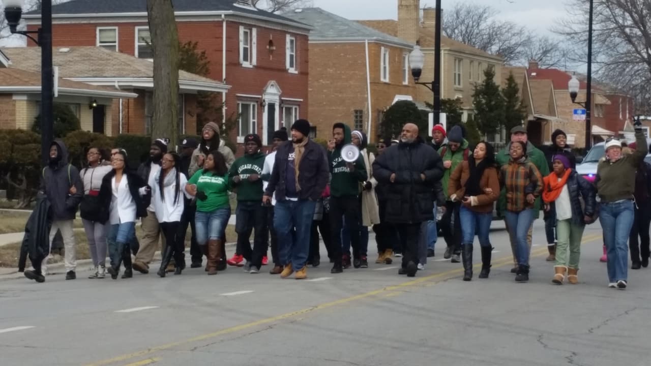 La marcha se desarrolló en la Martin Luther King Drive y la 95, pero por un momento entraron al Dan Ryan Express Way.