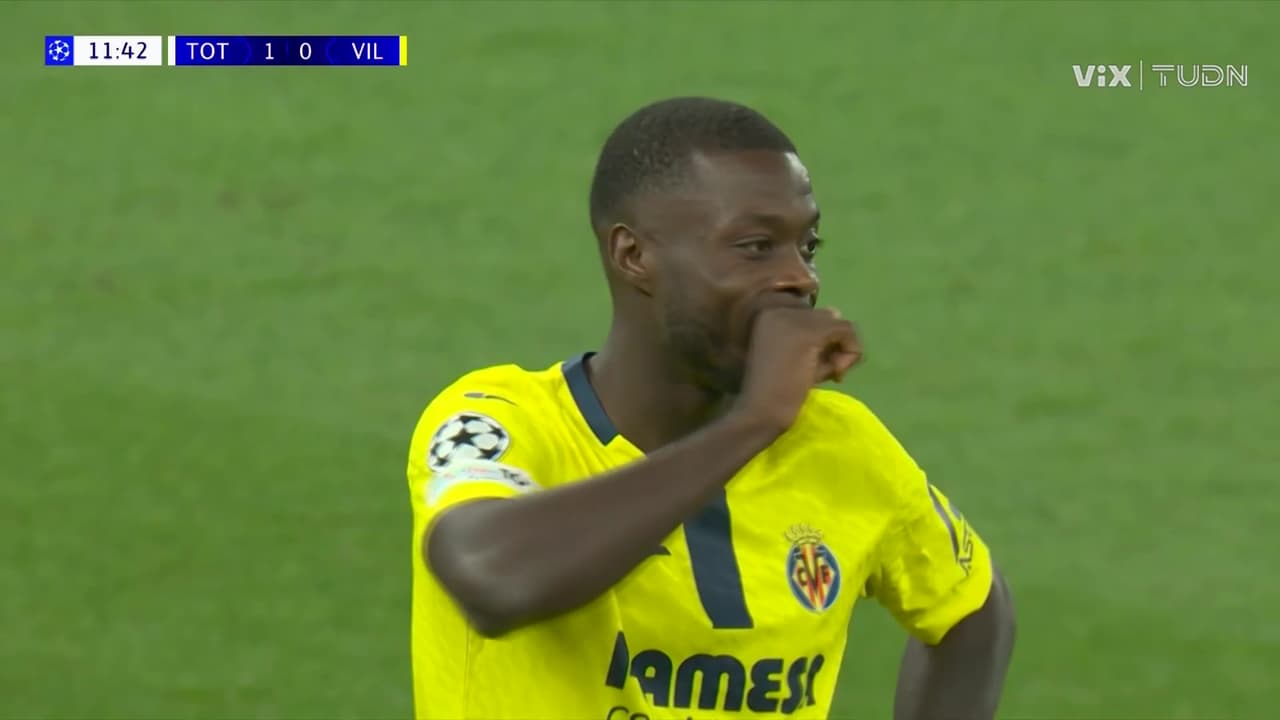 ¡A nada del gol! Pépé arma la contra y Villarreal casi lo canta