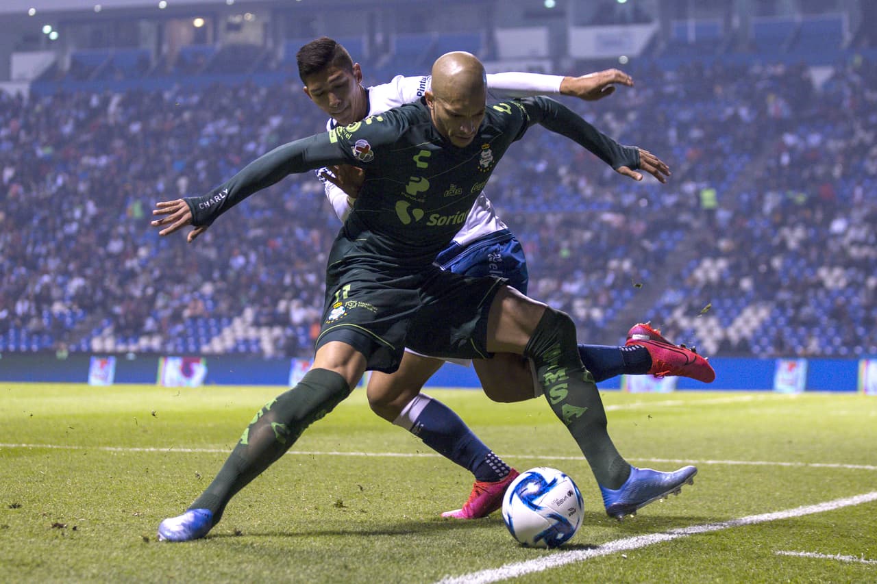 Con gol del Polaco Menendez al minuto 90+5, Puebla empata y rescata un punto en casa.