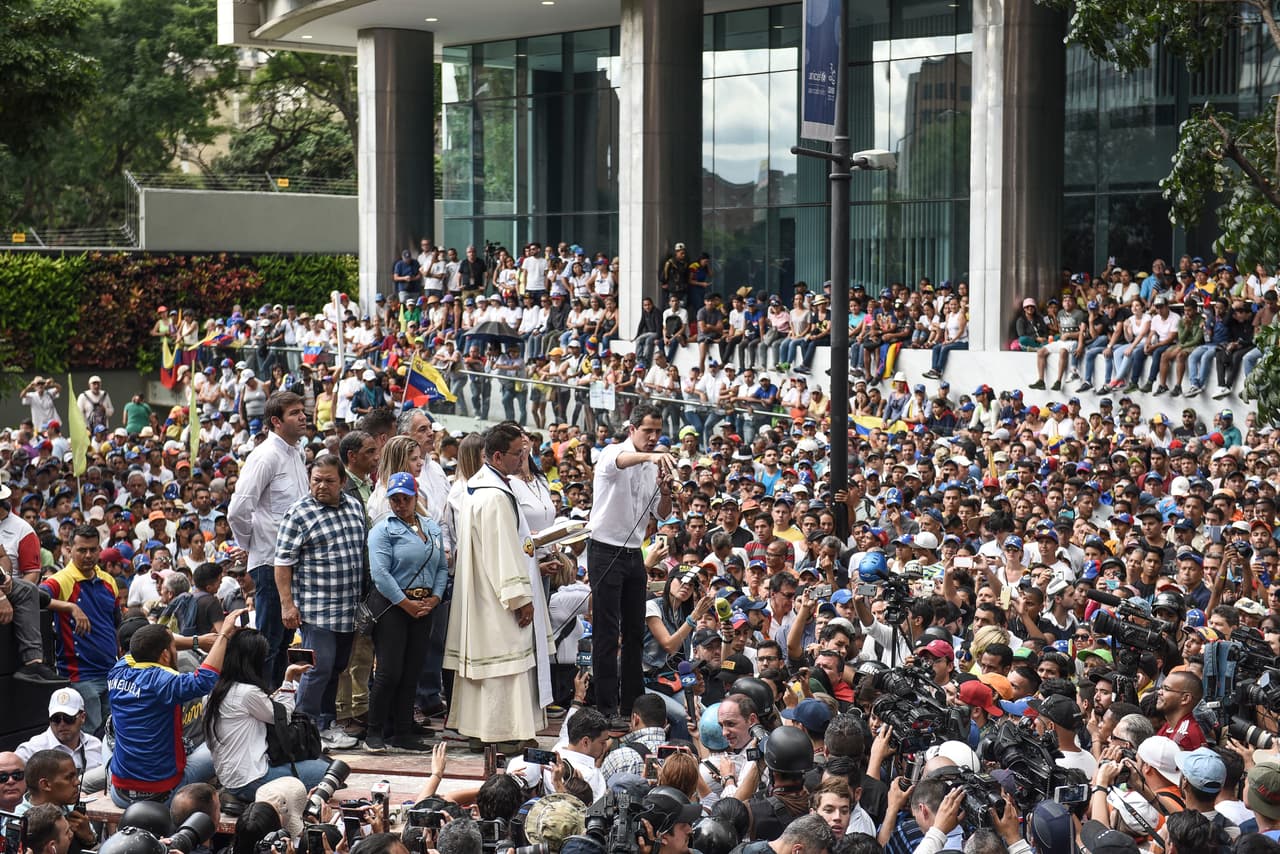 Adem谩s de la protesta de Caracas, la m谩s multitudinaria, se registraron manifestaciones en 20 estados del pa铆s de ciudadanos que atendieron a la convocatoria de Guaid贸.