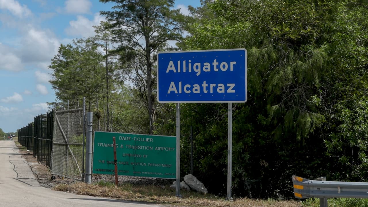 Base de datos de cientos de exdetenidos en 'Alligator Alcatraz' se perdió, según reporte