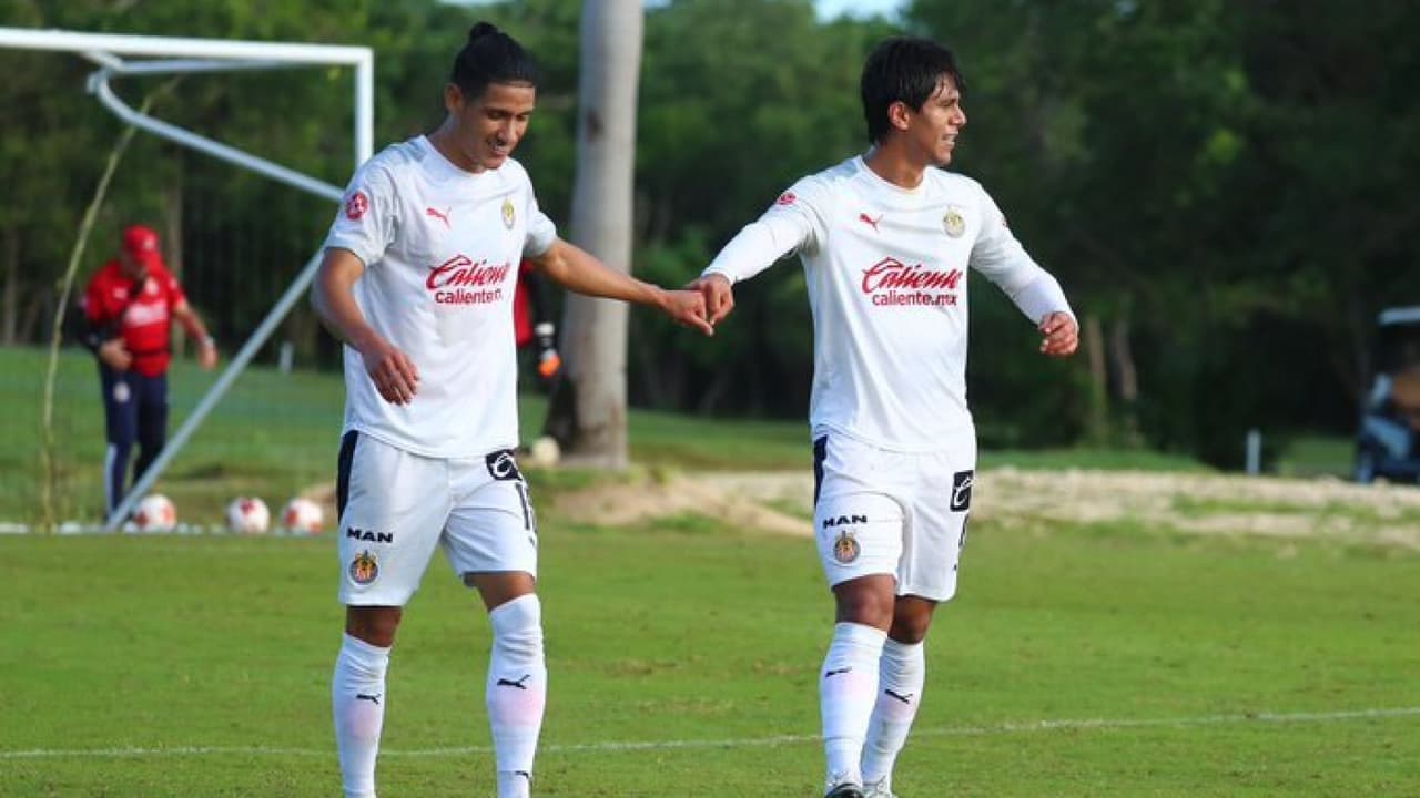 José Juan Macías anota y da triunfo a Chivas en pretemporada