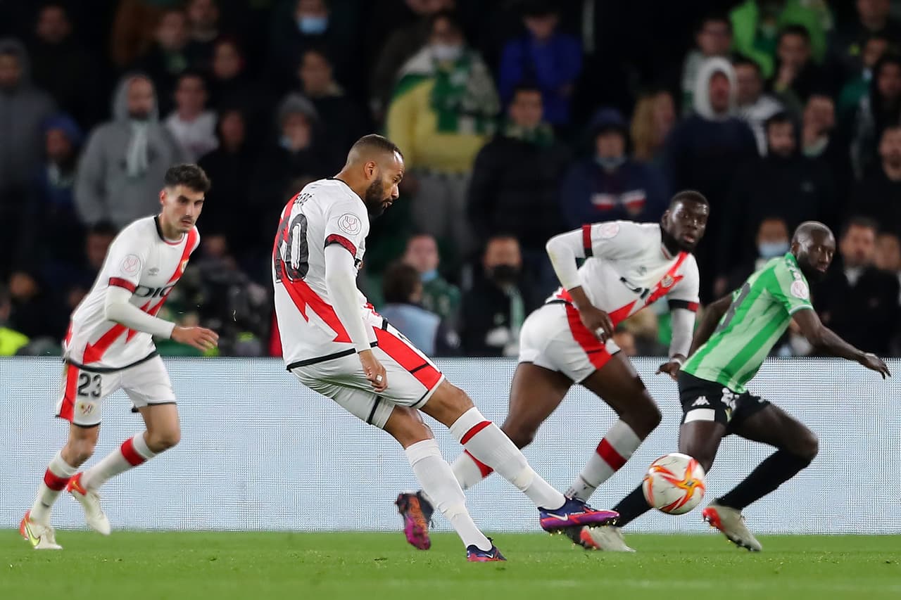 Betis elimina al Rayo Vallecano con gol de último minuto y se mete a la Final de la Copa del Rey donde enfrentará al Valencia.