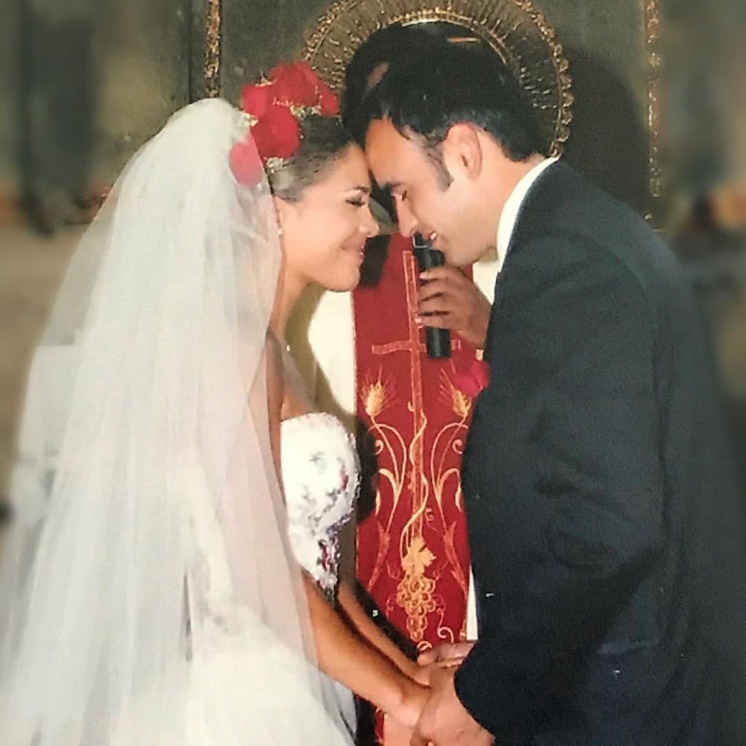 Este año resulta ser aún más especial para Karla, dado que, cumplió 15 años de feliz matrimonio con Emerson Pereza.