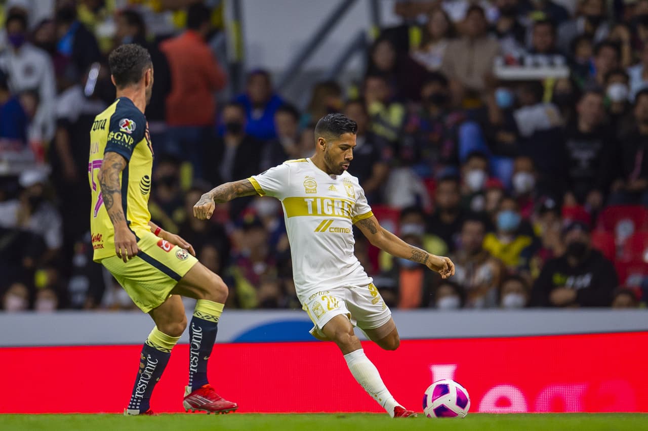 André-Pierre Gignac y Sebastián Córdova fueron algunos protagonistas frente al arco que se quedaron cerca de abrir el marcador en el Azteca.
