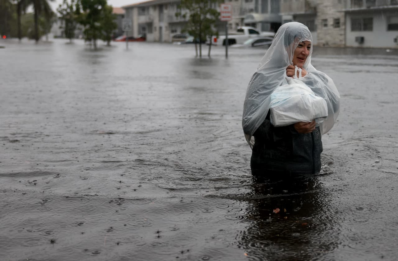 Las alertas por inundaciones repentinas se repetieron en varias ocasiones durante la tarde del miércoles y el jueves, tras una mañana más calmada, volvieron a emitirse en horas de la tarde.