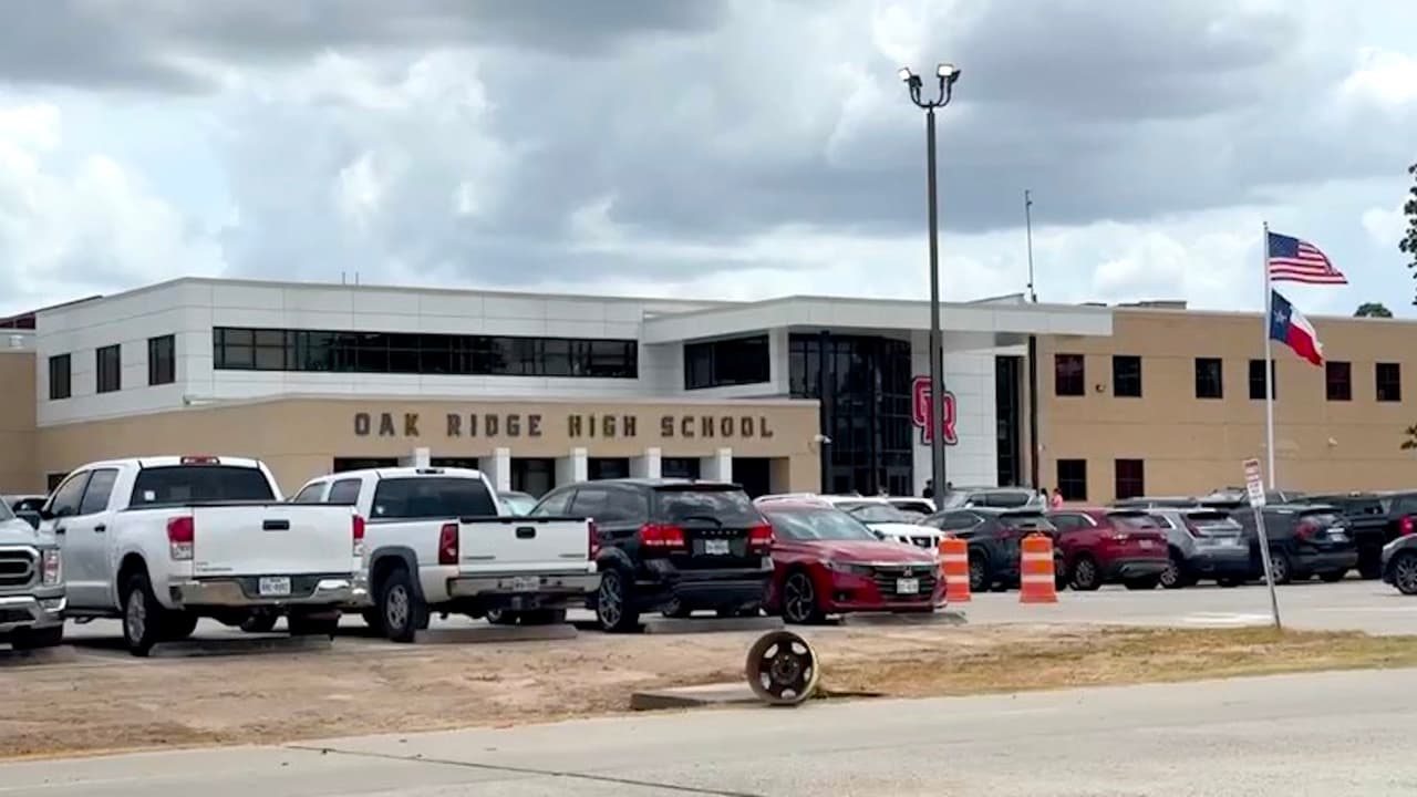 Amenaza de bomba en preparatoria Oak Ridge de Conroe genera movilización policial, pero no era real