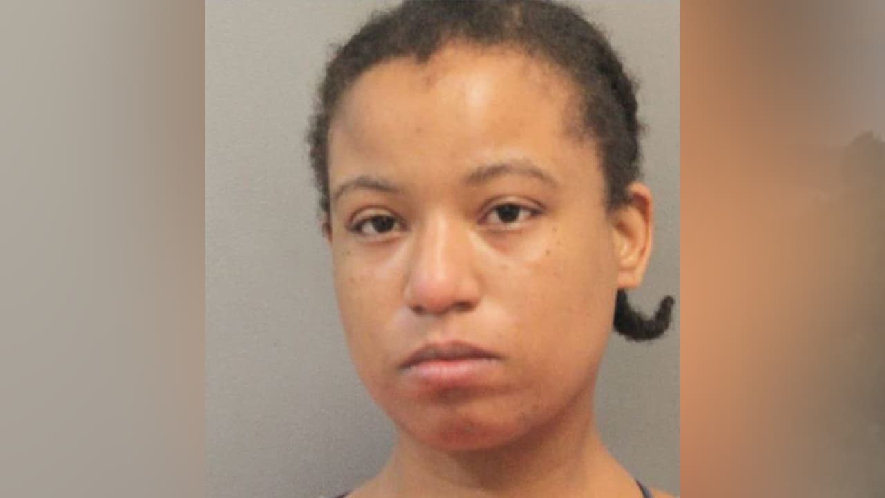Dequandra McCoy, fue arrestada como sospechosa de conducir bajo los efectos el alcohol.