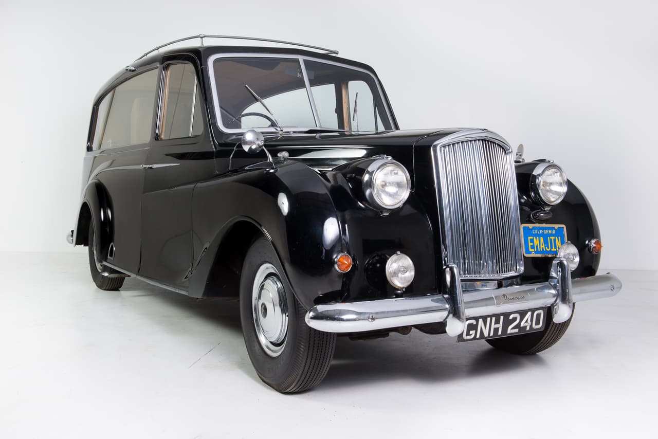 Subastarán auto que usó John Lennon y que fue donado a un museo texano