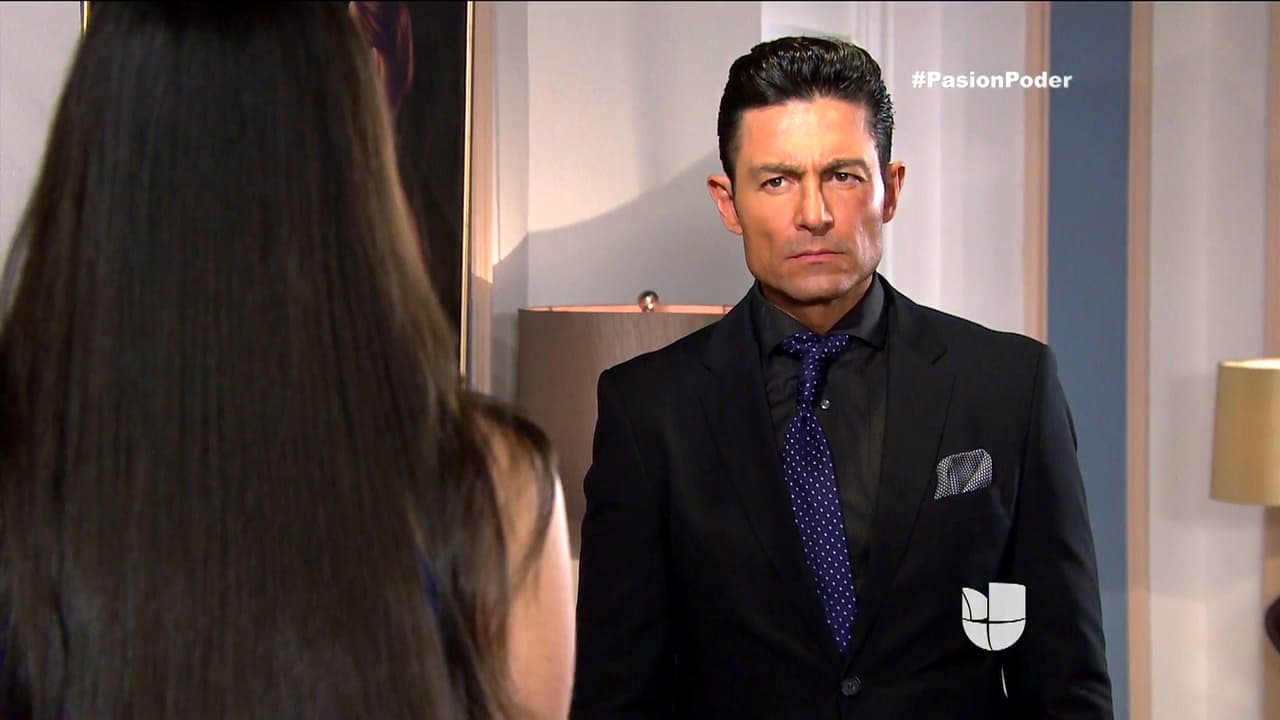 Julia ni te imaginas lo que planea Eladio.