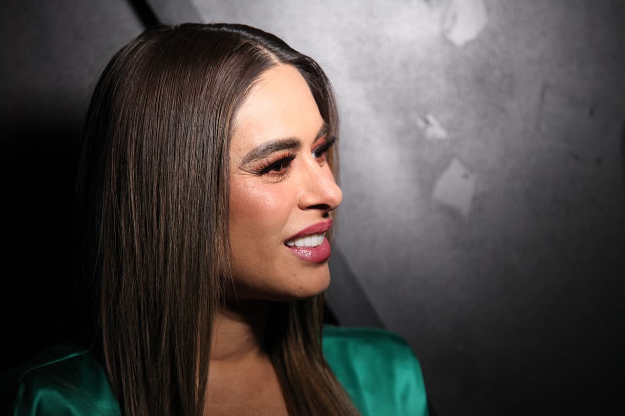 Galilea Montijo rompió su regla y para el look de esta noche no utilizó un minivestido.