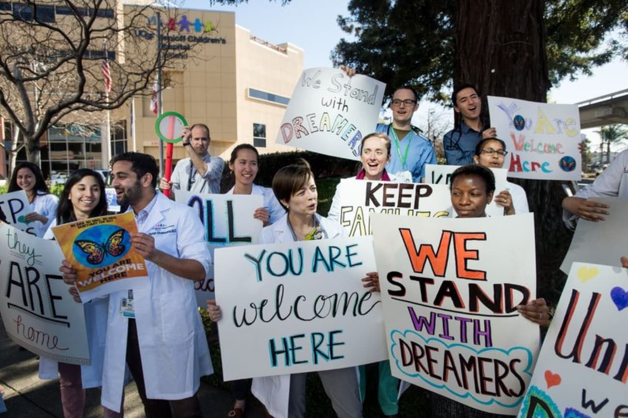 Este martes se llevaron a cabo manifestaciones en el Área de la Bahía y en todo el país mientras la Corte Suprema escuchaba argumentos de los defensores y detractores de DACA, el programa que ampara a los ‘dreamers’ de la deportación.