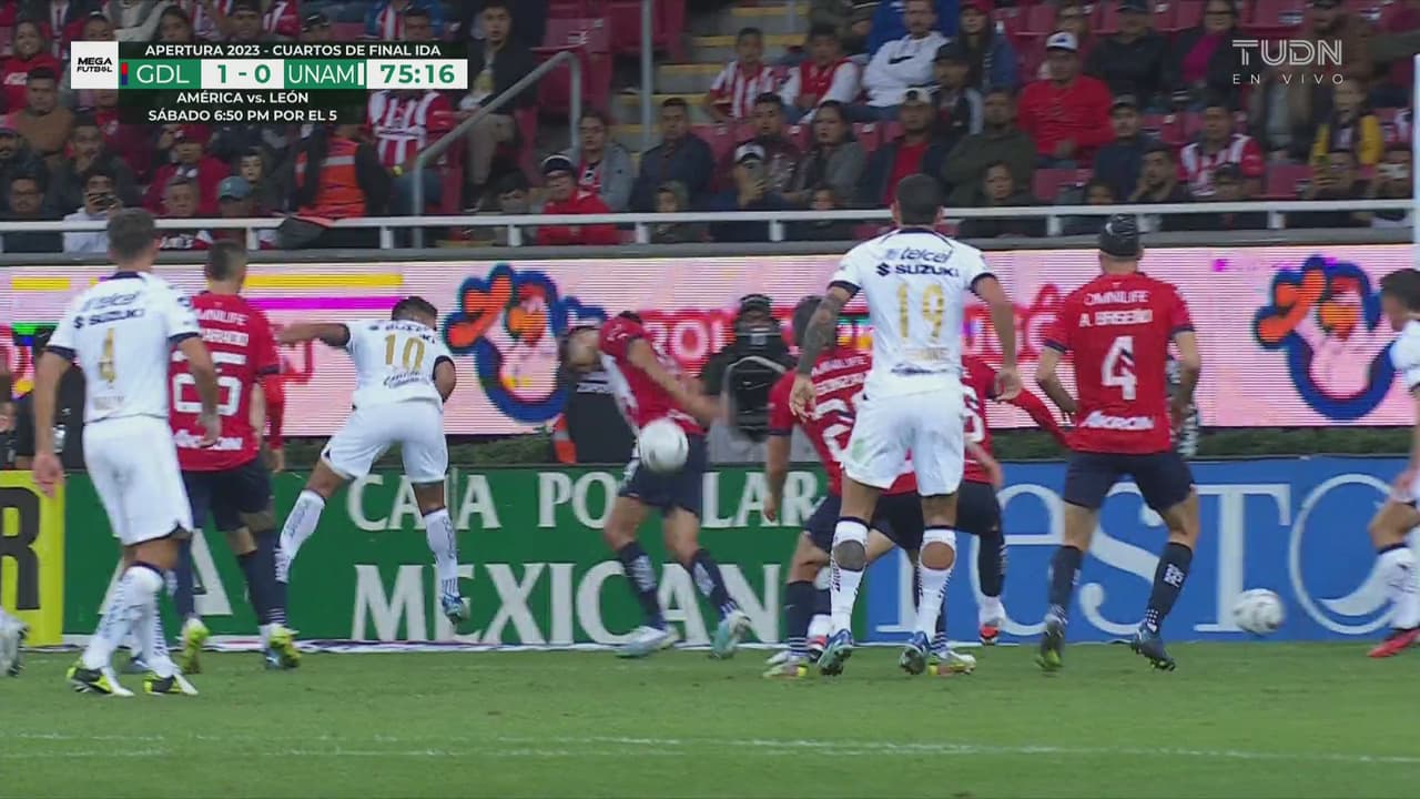 Faitelson tras Chivas-Pumas: "Son unos inútiles los del VAR"