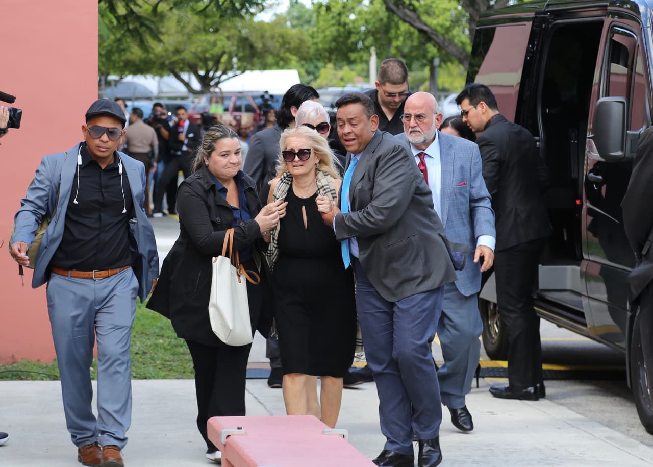 Según reveló su hija, Sara Salazar y José José habían acordado que al morir sus restos fuesen cremados.