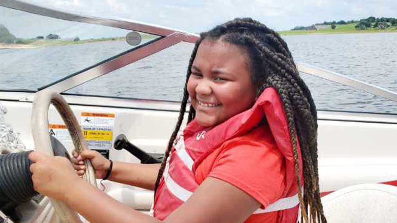 La menor fue identificada com Ashanti Grant y fue trasladada a un hospital donde continúa internada en estado crítico.