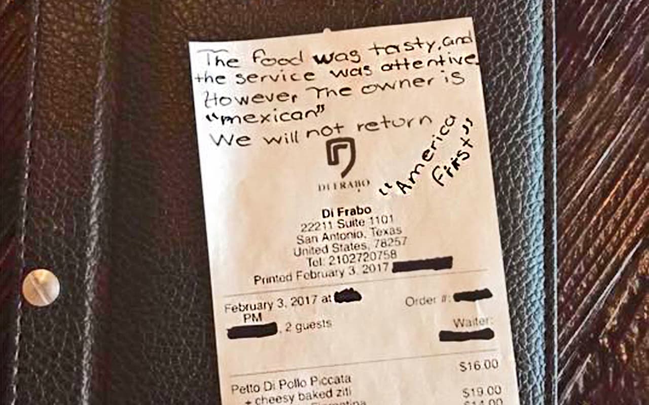 Dueño de restaurante italiano recibió un mensaje racista de un cliente por ser mexicano