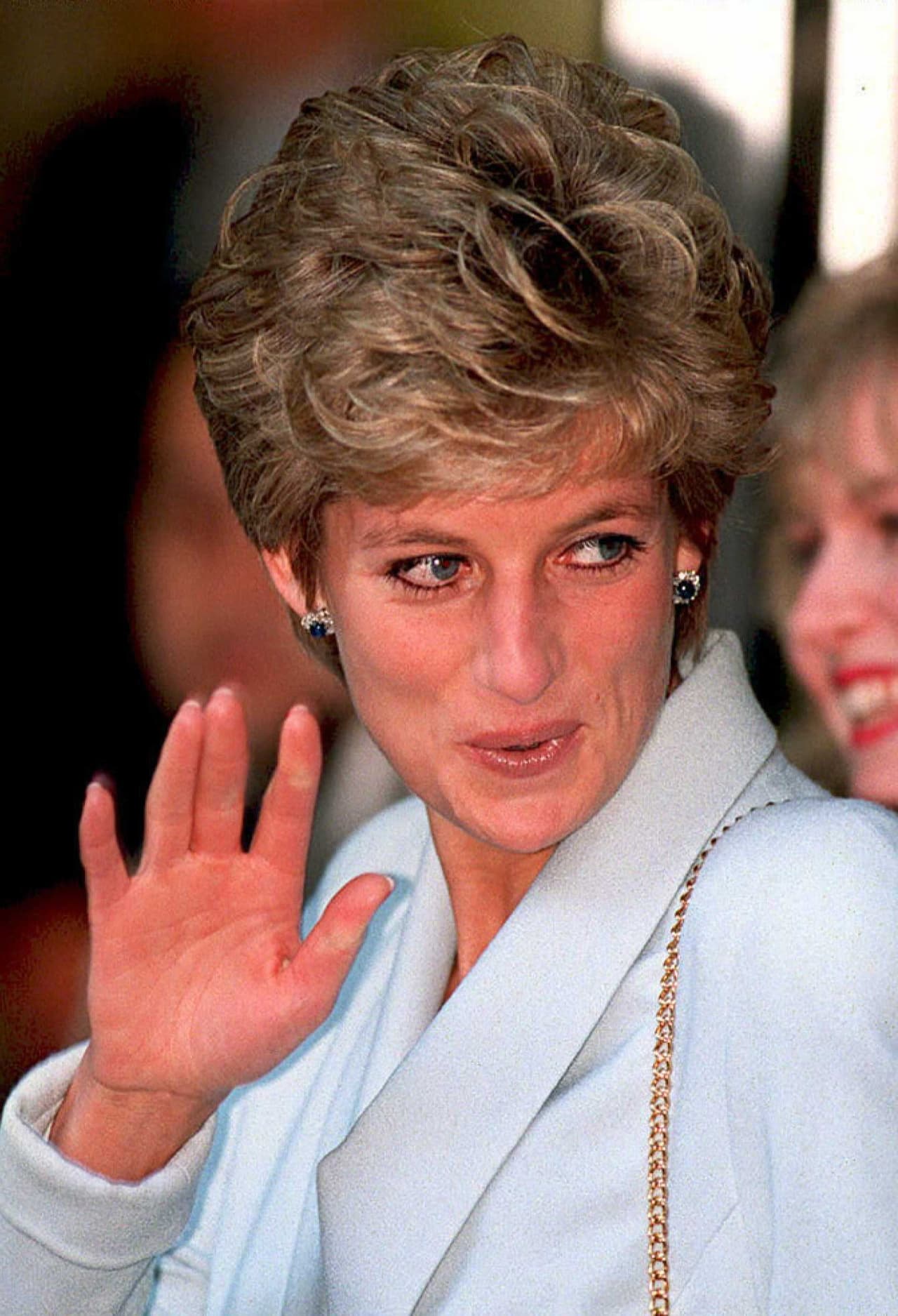 "En octubre estaba muy mal, yo estaba tan deprimida y estaba tratando de cortarme las muñecas con cuchillas de afeitar. Bajé temprano a Londres para buscar tratamiento, no porque odiara a Balmoral, sino poque yo estaba muy mal".