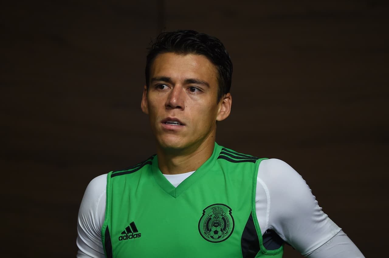 Alerta en el Tri, Héctor Moreno se retira del entrenamiento por molestias musculares