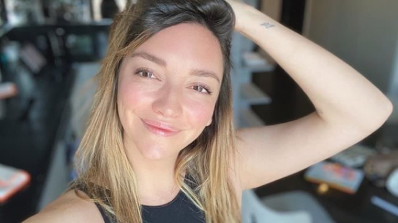 ¡Adiós rubio! Regina Blandón sorprende al lucir pelirroja 