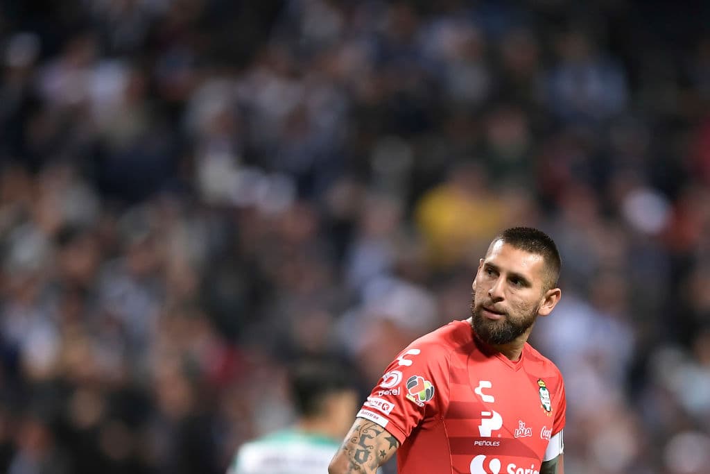 Jonathan Orozco habla fuerte: “Frustrado sí, vencido jamás”