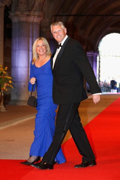 El ministro de Defensa de Holanda Jeanine Hennis-Plasschaert Antonieta y su esposo Erik-Jan Hennis.
