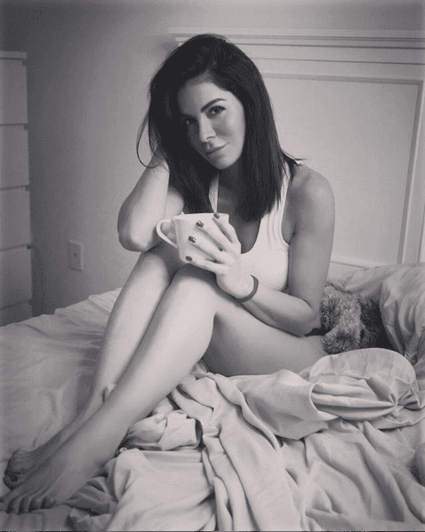 En consecuencia, agregó, tuvo que buscar ayuda psicológica, a través de diversos medios para salir del trauma.