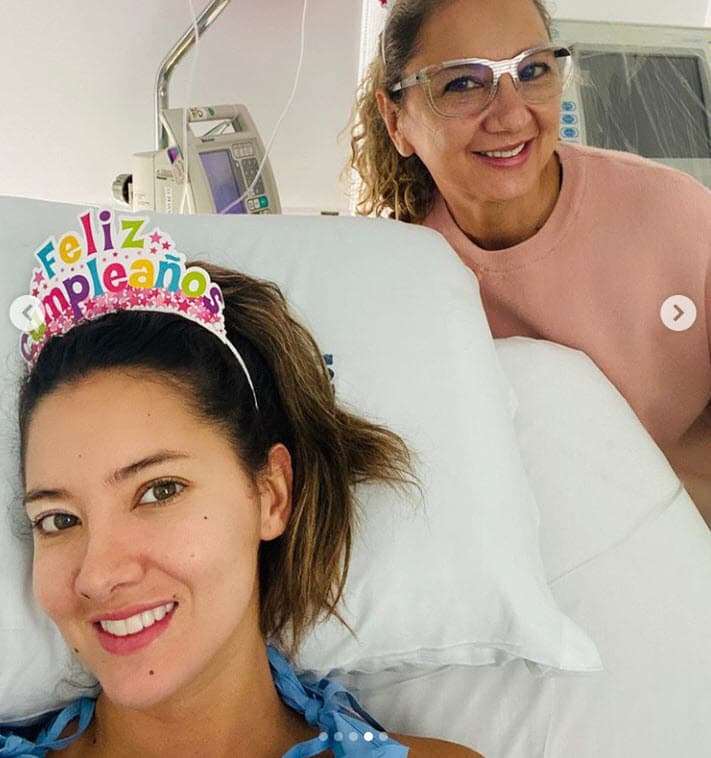 Esto obligó a que la colombiana fuera sometida a nuevas intervenciones. Luego de tres, entró a quirófano para una cuarta operación. Esta vez el objetivo era 
<b>salvarle la pierna. </b>
<br>