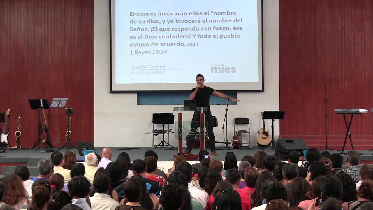 "A veces la gente piensa que te conviertes a Cristo y que dejas de hacer muchas cosas porque ya eres cristiano, y no es así, pues se dice que Cristo produce el querer y el hacer, esto quiere decir que uno mismo va sometiendo su corazón a la palabra de Dios y esta va a empezar a producir en ti los frutos coherentes a una vida cristiana, así que es mentira que un pastor o alguien te diga ‘deja de hacer esto o aquello’”, explicó en entrevista para El Heraldo.