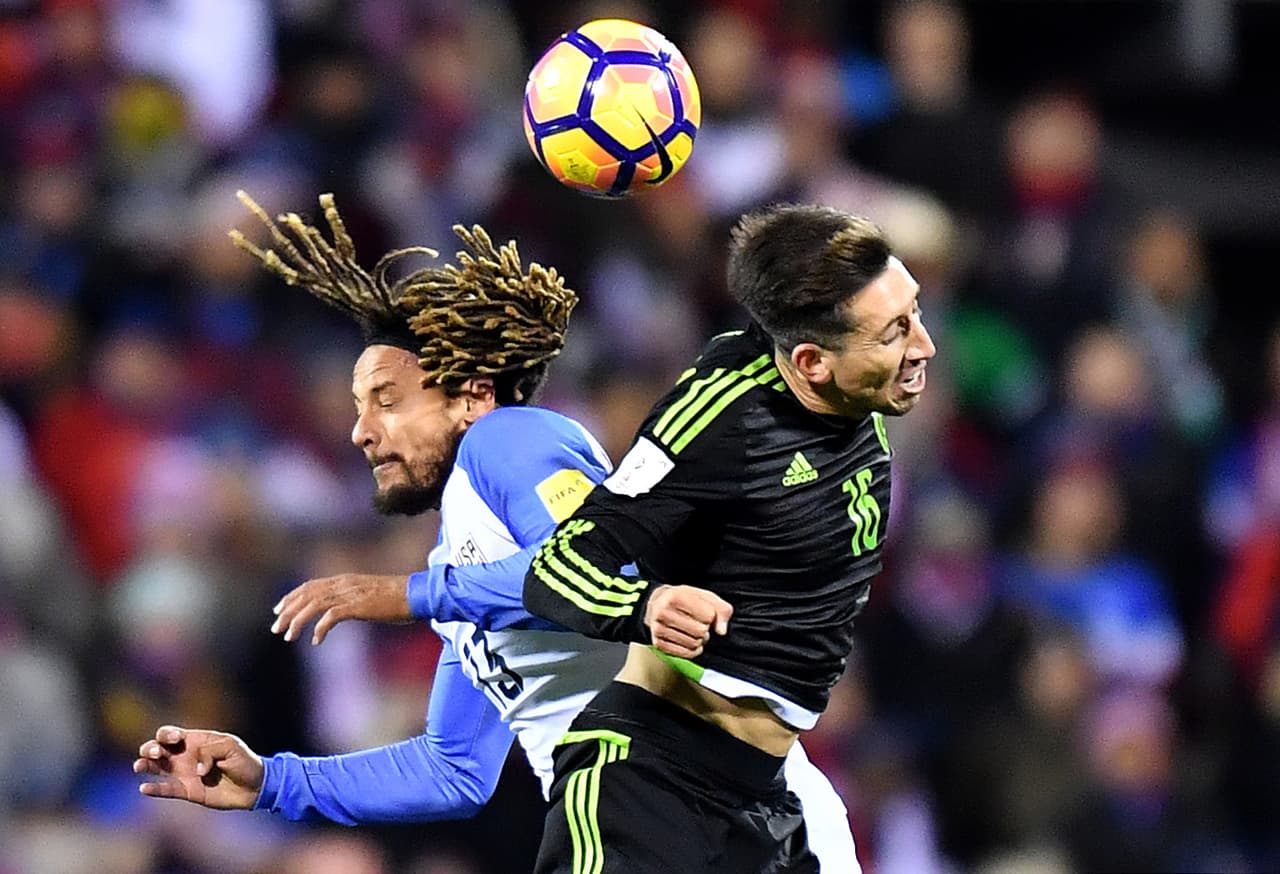 Héctor Herrera tuvo un excelente primer tiempo, pero su nivel cayó en la parte complementaria. Jugador importante en la ida y vuelta del equipo, siempre es clave con el Tri. Calificación: 7