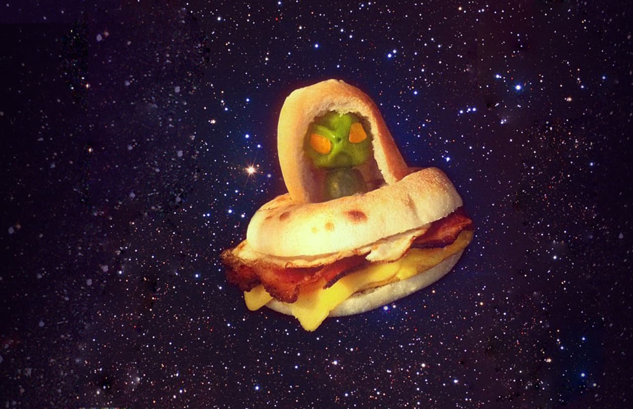 Si te captura, este zombi te hará ver las estrellas con lo delicioso que sabe