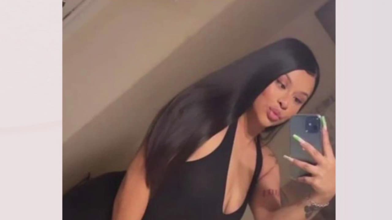 Las autoridades siguen en la búsqueda de pistas de los posibles responsables del asesinato de 
<b><a href="https://www.univision.com/local/houston-kxln/tiroteo-sospechoso-casa-de-juego-clandestina-robo-apunalamiento-houston" target="_blank">Jennifer Hernández</a></b>, de 20 años, que murió baleada dentro de un vehículo cuando salía de una gasolinera con su novio el viernes pasado.