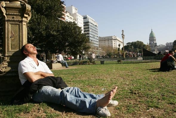 Se registran temperaturas aproximadamente de 36 grados centígrados. Las autoridades lanzaron recomendaciones para sobrellevar la ola de calor.