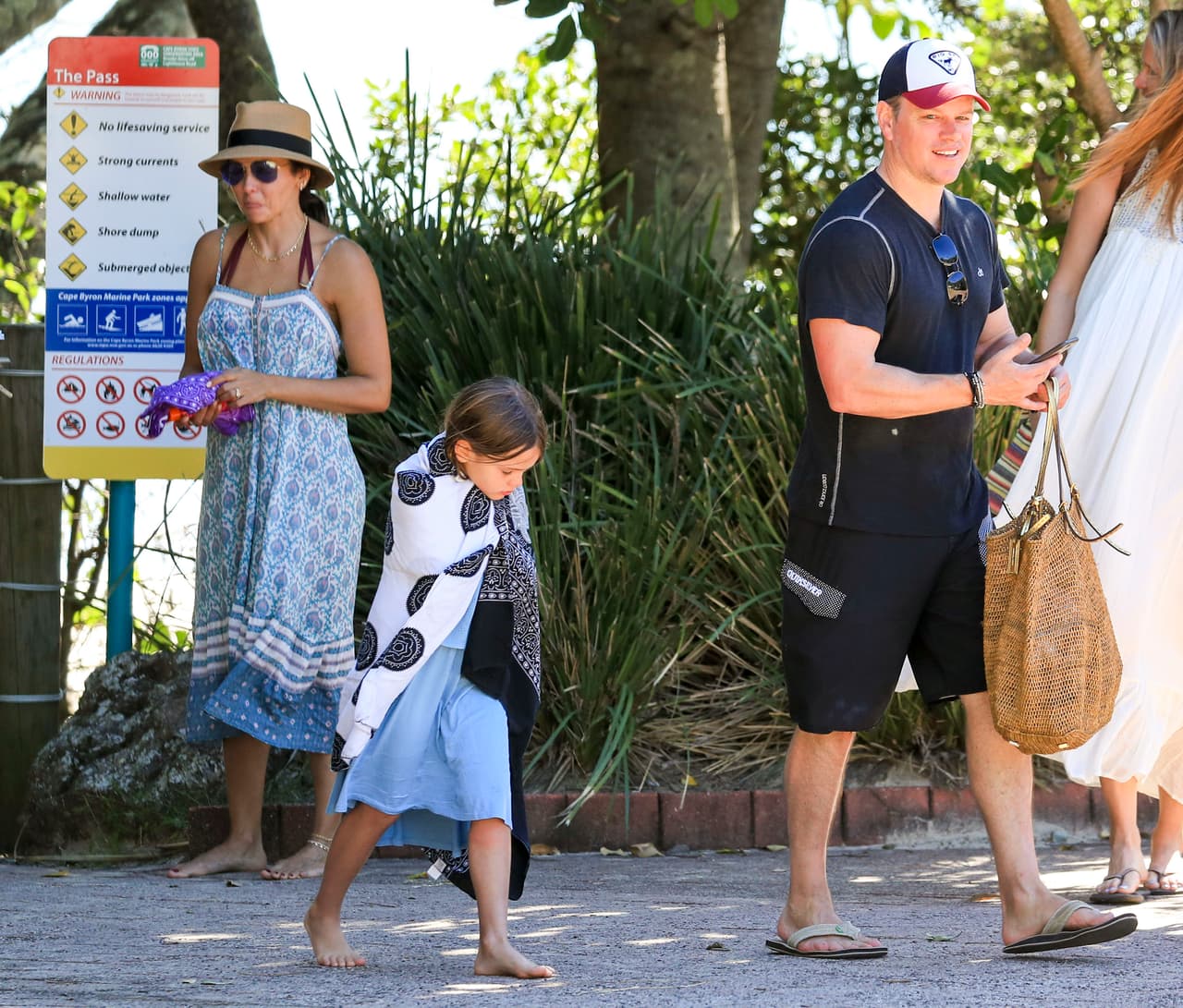 Matt y Luciana Barroso con sus hijos.