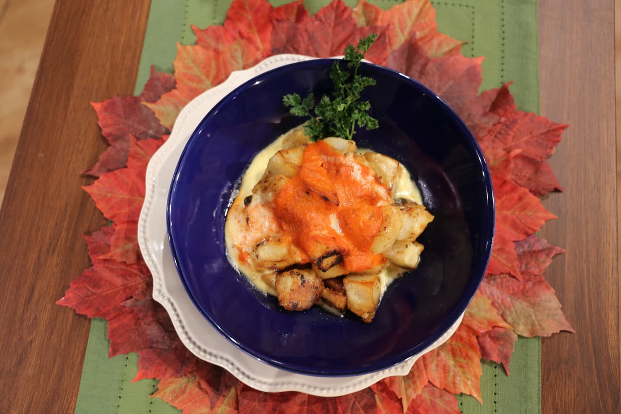 Así se preparan las famosas papas (o patatas) 'bravas' para el tapeo a la española