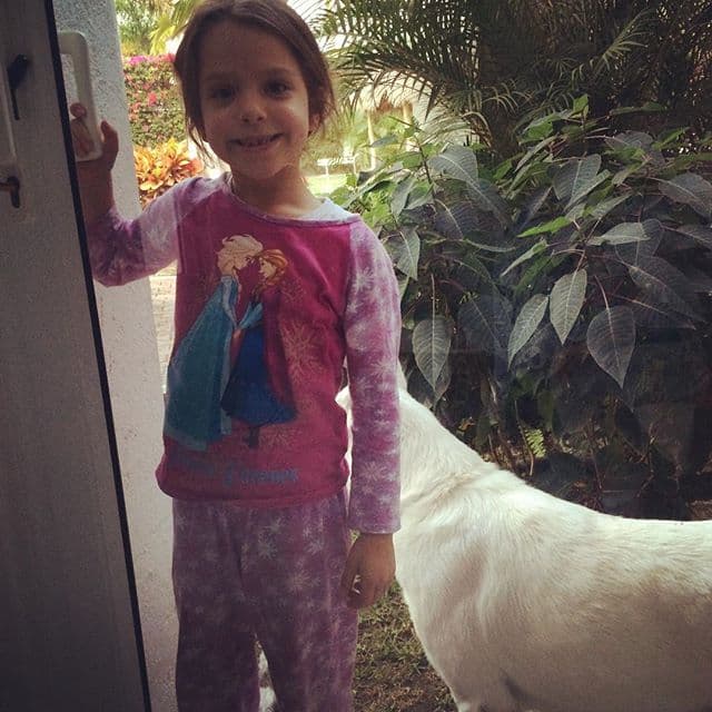 María es amante de los animales.