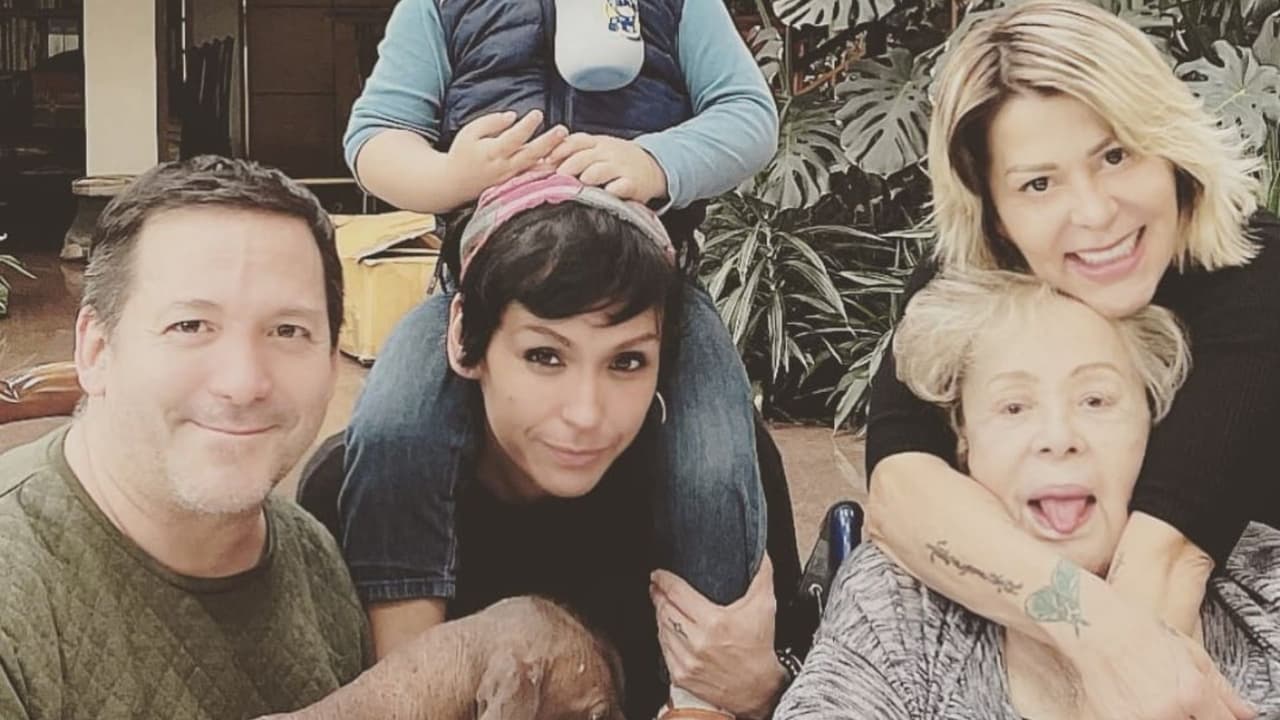 Ex de Luis Enrique Guzmán lo acusa de robarle a Silvia Pinal y da la razón a Frida Sofía