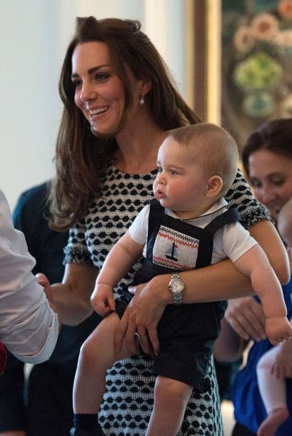 Seguro Kate, sabe que en esta etapa de su vida George experimentará con más intensidad la angustia del 'abandono', aunque sea temporal, de las personas más cercanas.