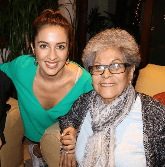 Con un mensaje lleno de amor y melancolía, Maity Interiano compartió este domingo en sus redes sociales la triste noticia del fallecimiento de su abuela Hena, quien vivirá siempre en su corazón y en el de sus familias.