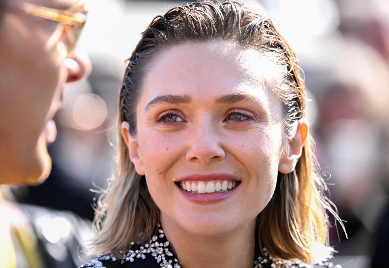 El éxito que Olsen tuvo en su papel como 'Wanda' en las películas de Marvel ha sido tal que incluso se produjo su propia serie 'WandaVisión'. Se espera además que la Bruja Escarlata sea uno de los principales villanos en la película 'Doctor Strange in the Multiverse of Madness'.