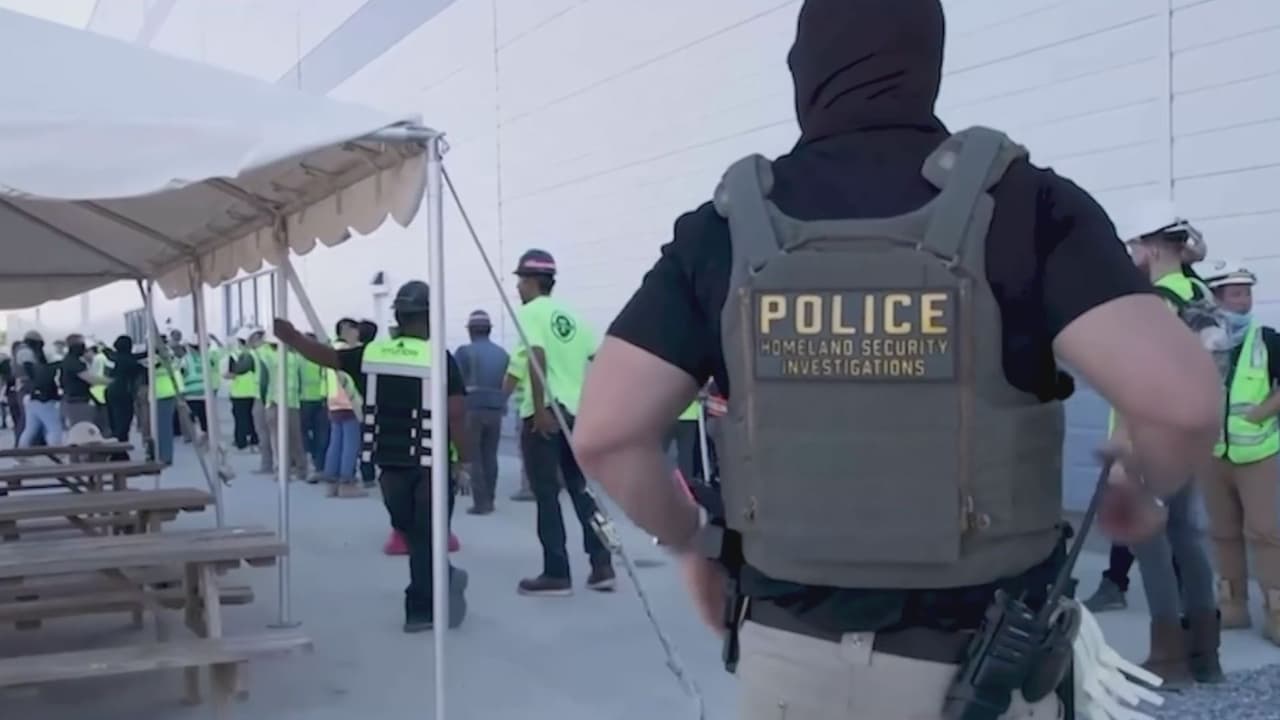 Trabajadoras detenidas en redada en planta de autos en Georgia cuentan la pesadilla que vivieron