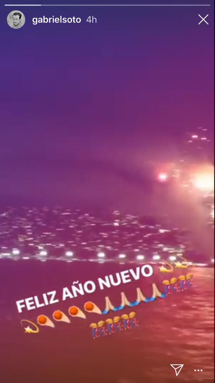 Ambos compartieron en sus 'stories' de Instagram la llegada del Año Nuevo en el que parece ya no ocultarán más su relación. En el pasado habían sido muy discretos y evitaban que se les viera juntos.